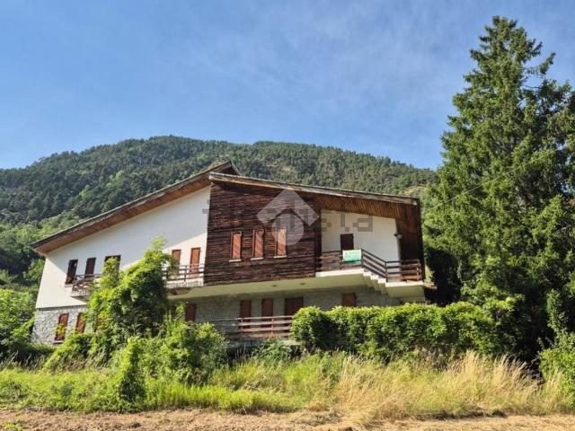 Casa in vendita a Valpelline, Aosta