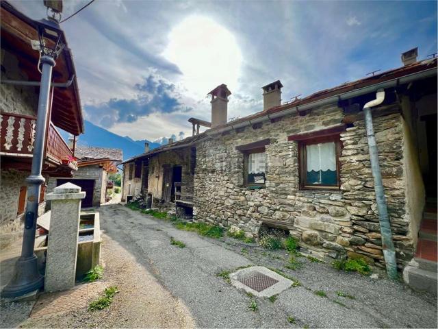 Casa in vendita a Aymavilles, Aosta
