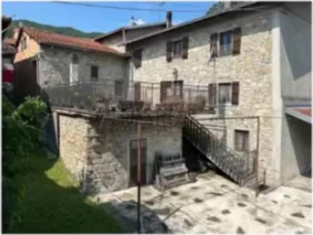 Casa in vendita a Corniglio, Reggio Emilia