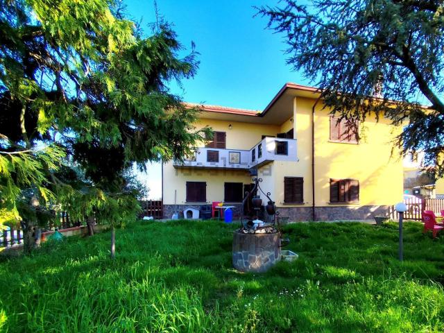 Casa in vendita a Cortona, Toscana