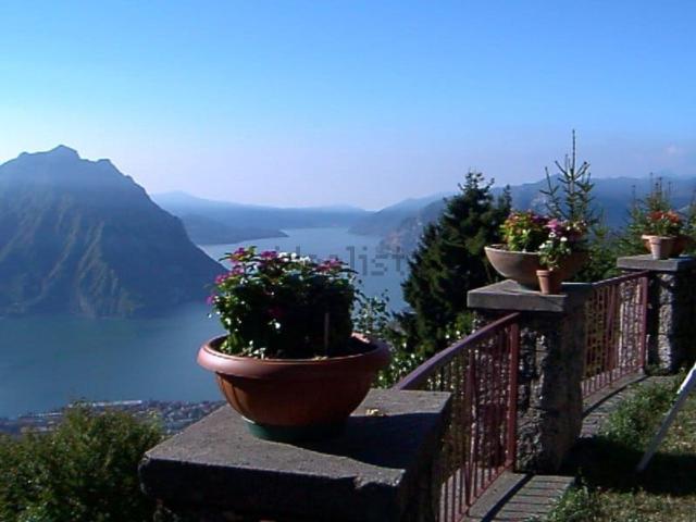 Casa in vendita a Carassone, Lovere