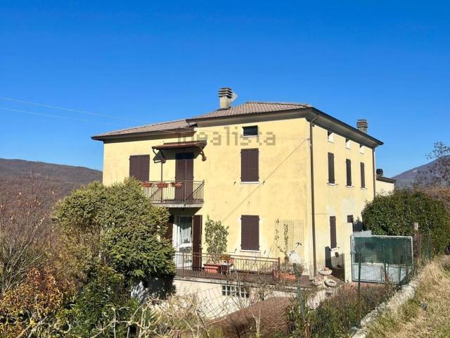 Casa in vendita a Varsi, Reggio Emilia