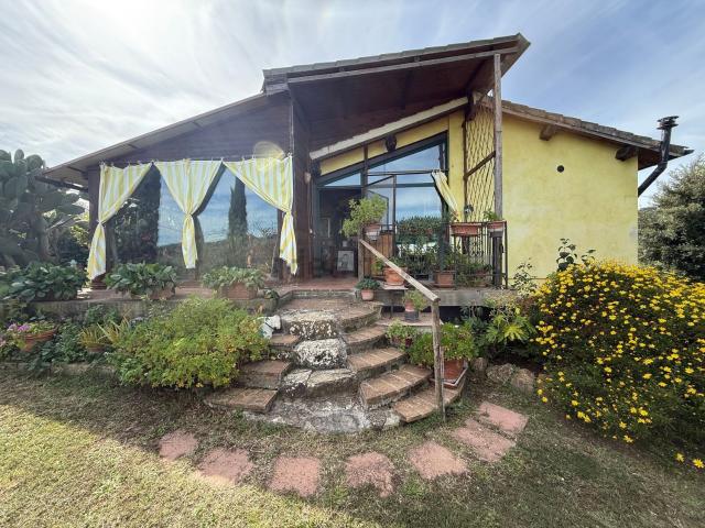 Casa in vendita a Unione di Comuni Montani Colline del Fiora, Manciano