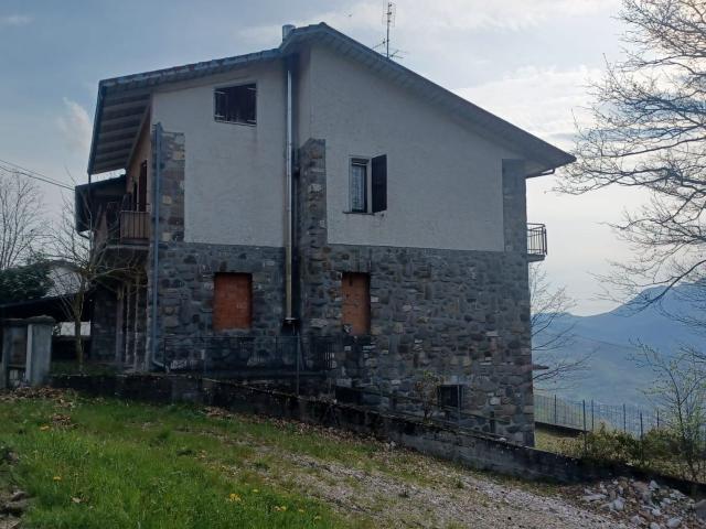 Casa in vendita a Appennino Reggiano, Re
