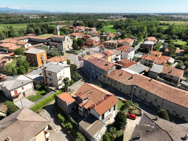 Casa in vendita a Calusco D'adda, Lombardia