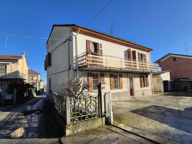 Casa in vendita a Piemonte, Alessandria