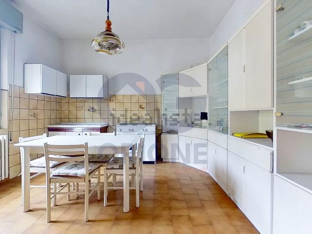 Casa in vendita a Fanano, Marche