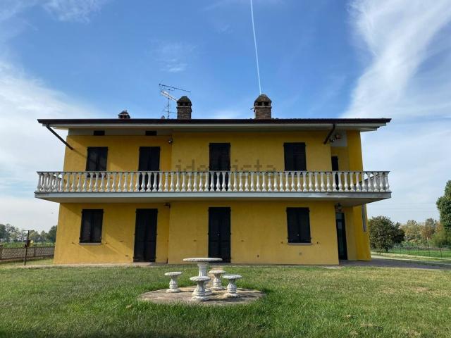 Casa in vendita a Montichiari, Lombardia