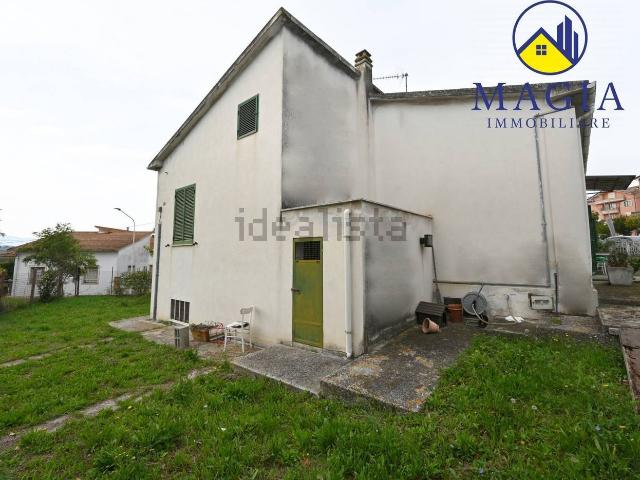 Casa in vendita a Unione dei Comuni della Val Vibrata, Nereto