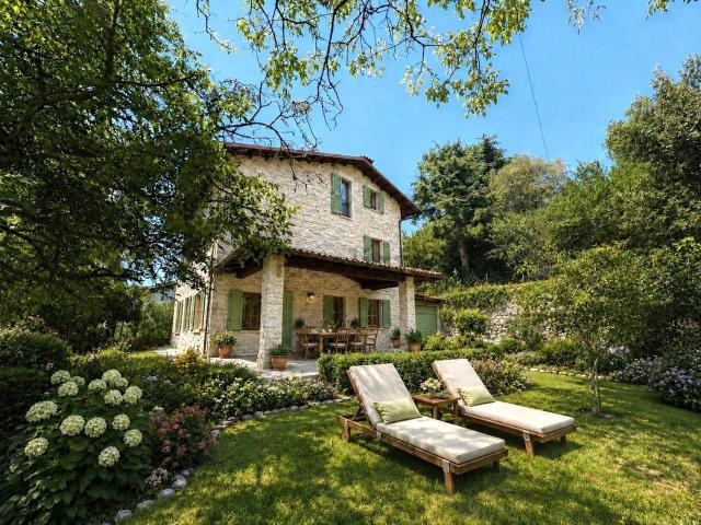 Casa in vendita a Cellatica, Brescia