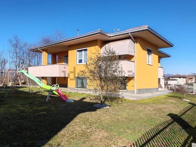 Casa in vendita a Arbora, Piemonte