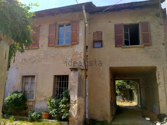 Casa in vendita a Sumirago, Lombardia