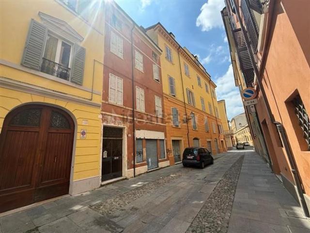 Casa in vendita a Centro Storico, Modena