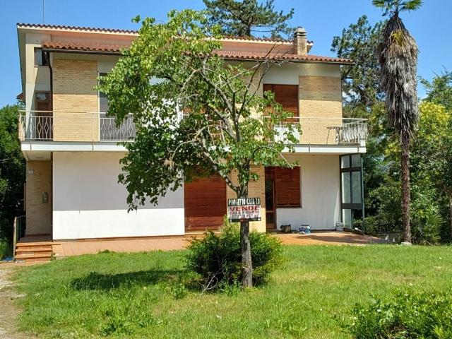 Casa in vendita a Marche, Macerata