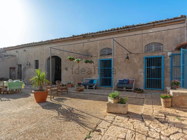 Casa in vendita a Cisternazzi, Ragusa