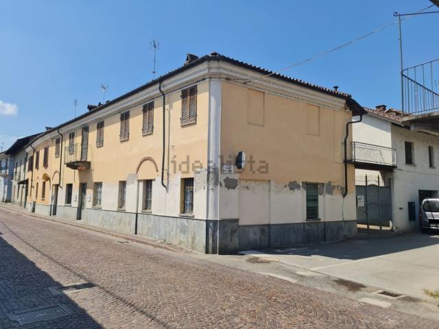 Casa in vendita a Casalgrasso, Cuneo