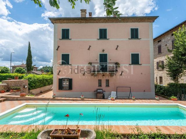 Casa in vendita a Umbertide, Umbria