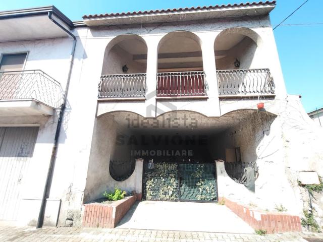 Casa in vendita a Amorosi, Benevento