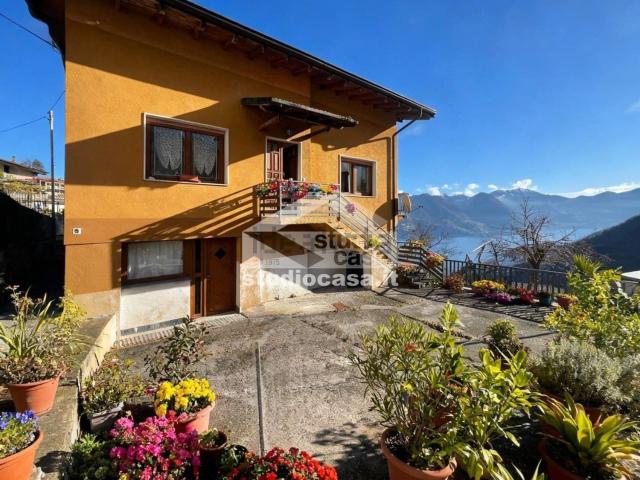 Casa in vendita a Fonteno, Lombardia