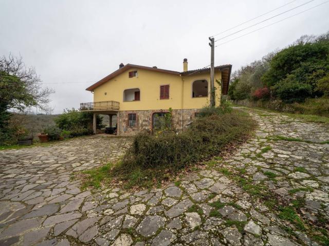 Casa in vendita a Montevarchi, Toscana
