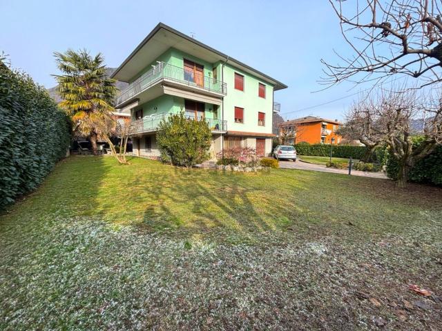 Casa in vendita a Albino, Lombardia
