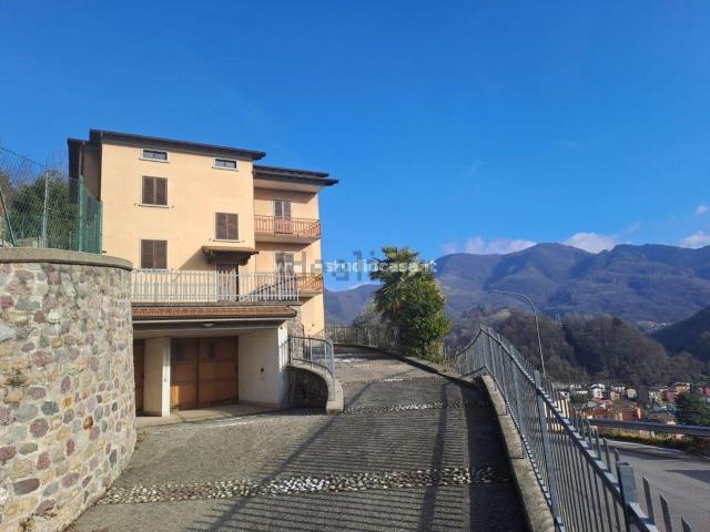 Casa in vendita a Comunità Montana della Valle Brembana, Zogno