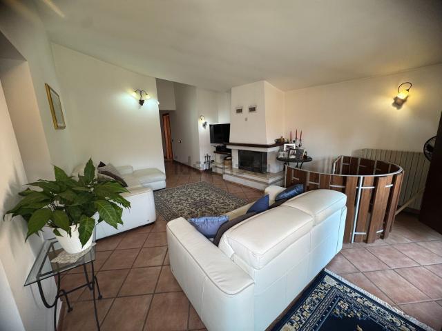 Casa in vendita a Vergobbio, Cuveglio