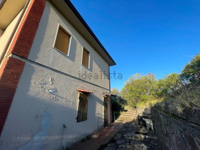 Casa in vendita a Castelnuovo Magra, Liguria
