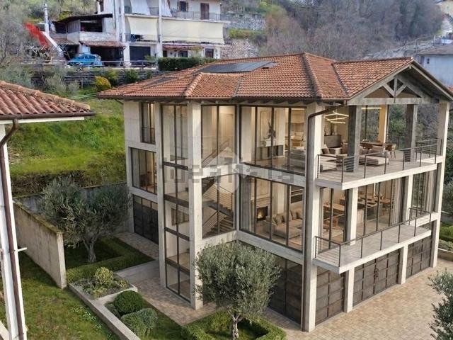 Casa in vendita a Poggio Bustone, Lazio