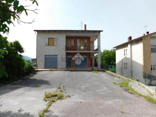 Casa in vendita a Scheggia e Pascelupo, Scheggia