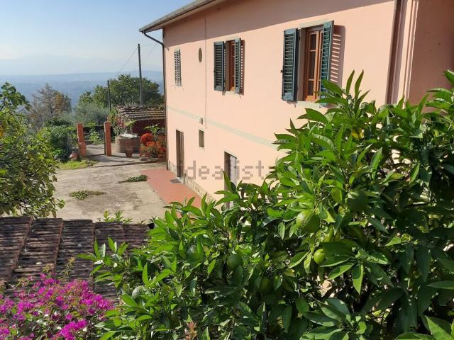 Casa in vendita a Montecatini Terme, Toscana