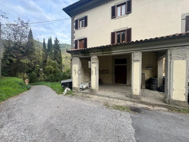 Casa in vendita a Cantagallo, Toscana
