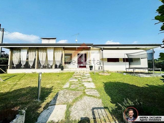 Casa in vendita a Pieve Di Soligo, Veneto