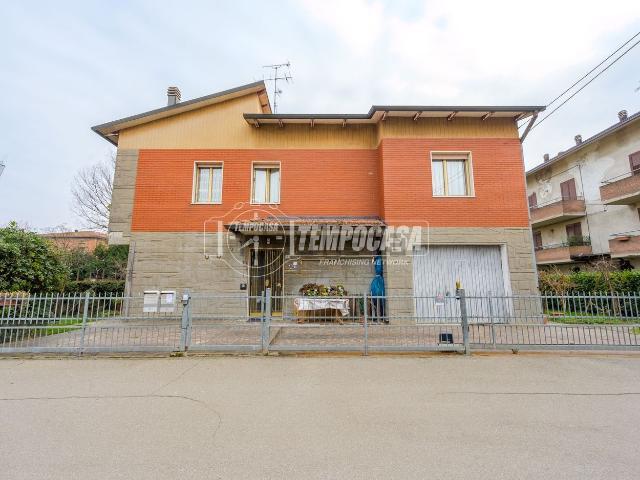 Casa in vendita a Unione dei comuni del Sorbara, San Cesario Sul Panaro