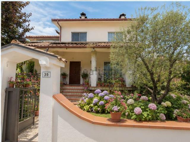 Casa in vendita a Larghetto, Rieti