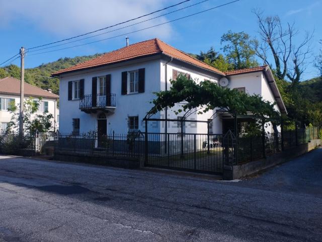Casa in vendita a Pineta, Pontinvrea