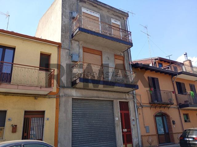 Casa in vendita a Randazzo, Sicilia