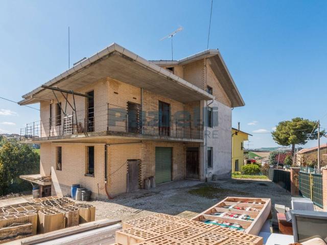 Casa in vendita a Rione Murato, Marche