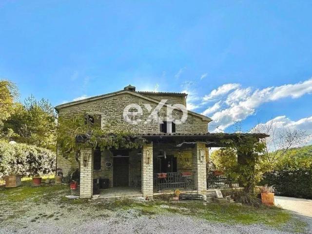 Casa in vendita a Sant'Angelo in Vado, Pesaro e Urbino