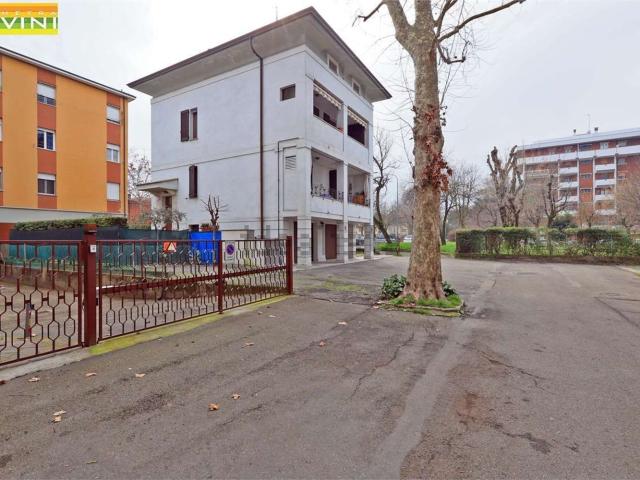 Casa in vendita a San Faustino-Madonnina-Quattroville, Modena