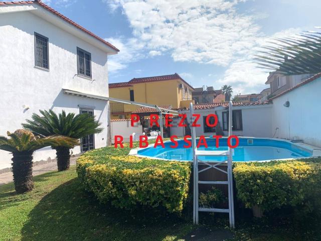Casa in vendita a Giugliano In Campania, Campania