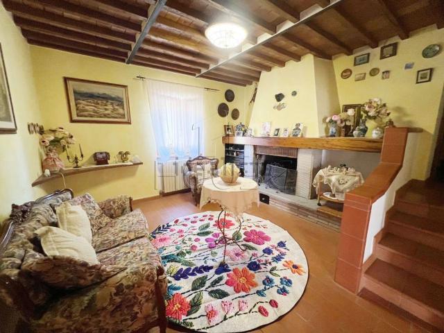 Casa in vendita a Caprese Michelangelo, Toscana