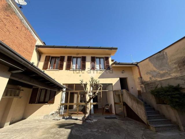 Casa in vendita a Villaggio Famiglia, Rovato