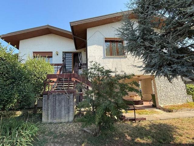 Casa in vendita a Este, Padova