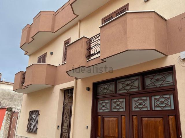 Casa in vendita a Mondragone, Campania