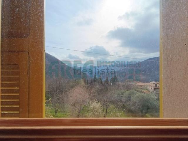 Casa in vendita a Pieve Di Teco, Liguria