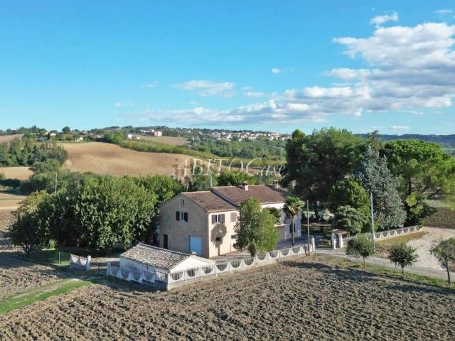 Casa in vendita a Marche, Ancona