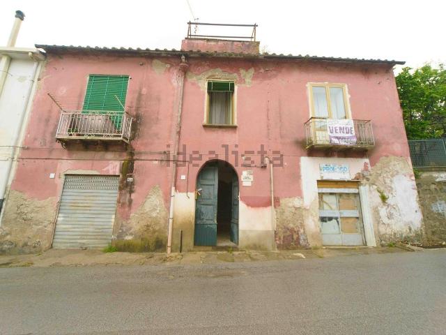 Casa in vendita a Salerno, Campania