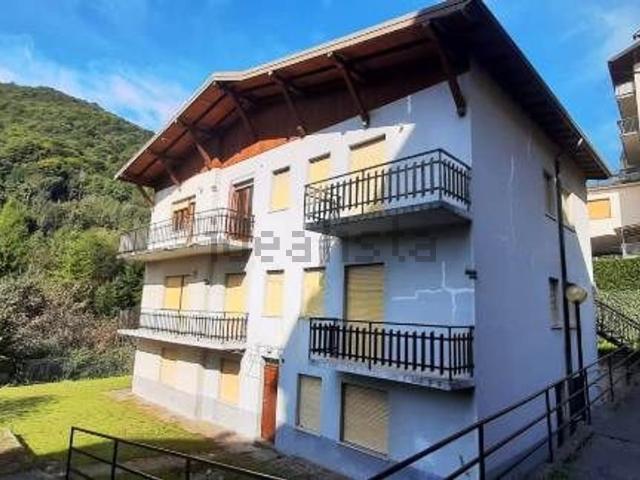 Casa in vendita a Comunità Montana della Valle Brembana, Serina