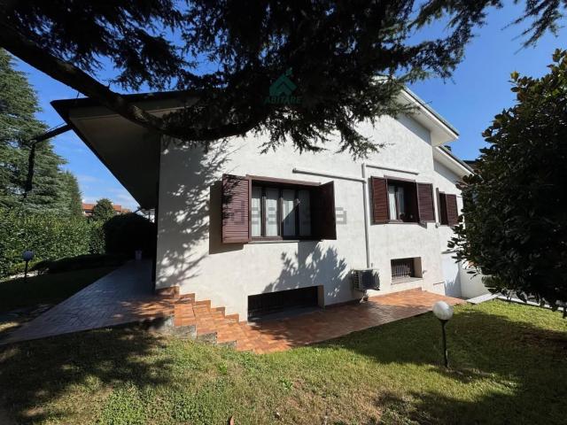 Casa in vendita a Lainate, Lombardia